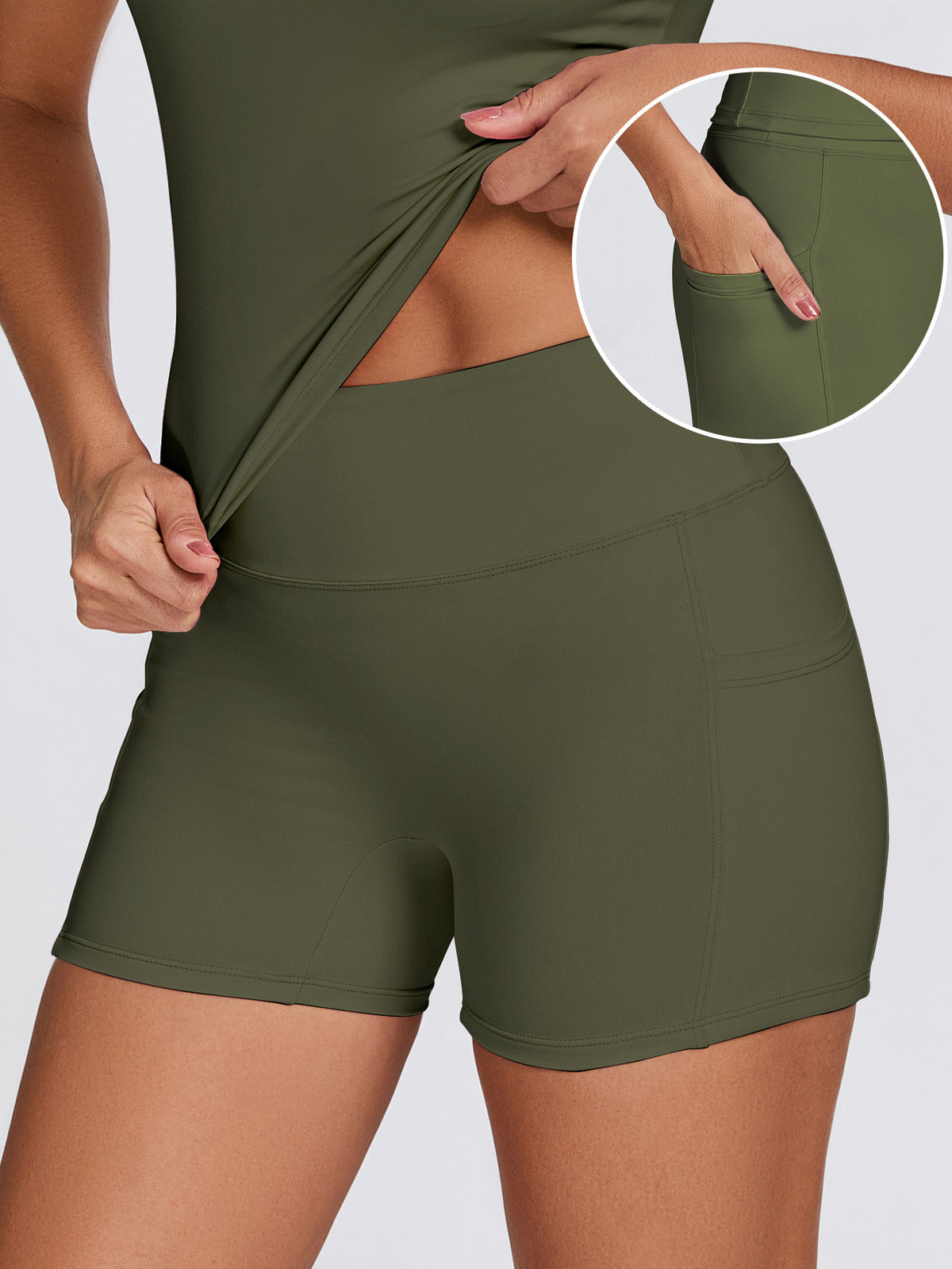 Dry Yoga Suit with Shorts and Pockets - Image 3